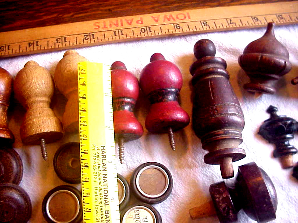 LOT OF 60+ ANTIQUE WOOD DOOR STOPS FINIAL TURNED ARCHECTURE ACCENTS HOME DECOR