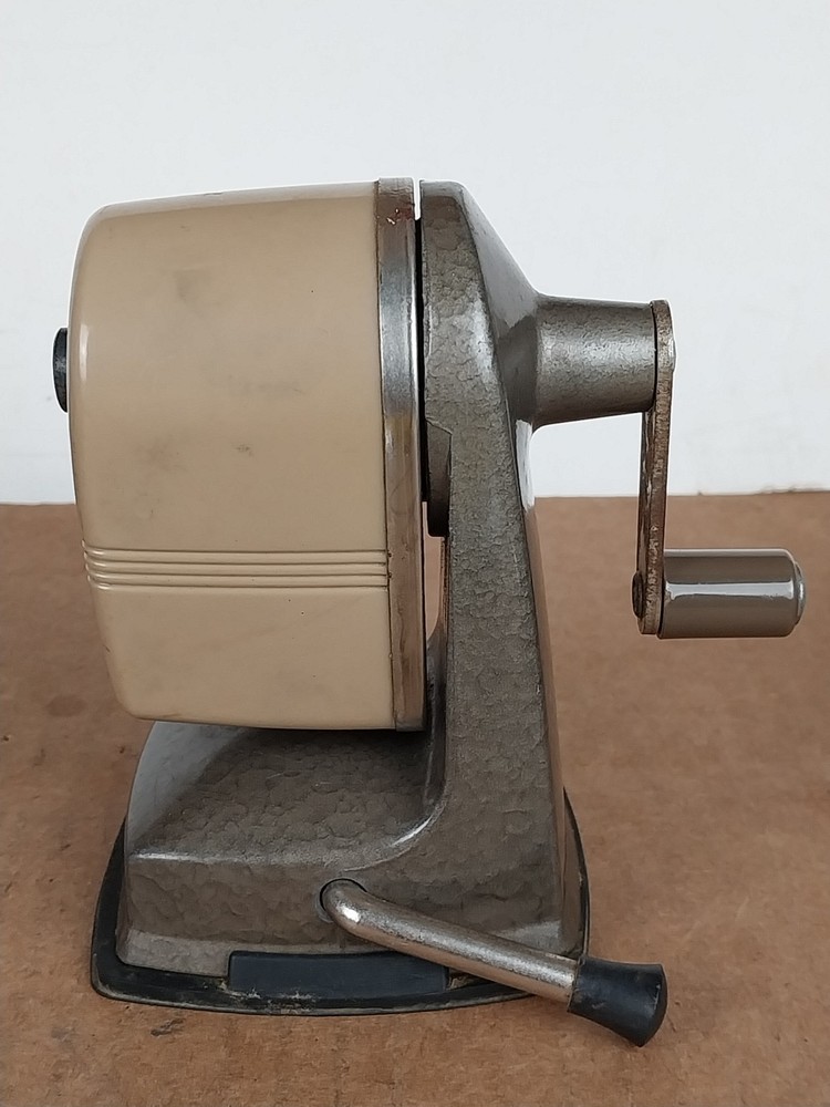 VTG Apsco Vacu-Base Suction Base Pencil Sharpener, Works