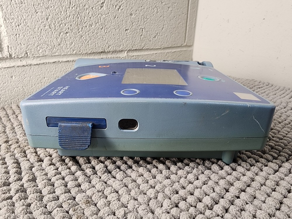 PHILIPS FR2+ HEARTSTART AUTOMATIC EXTERNAL AED No Pads W/BATTERY