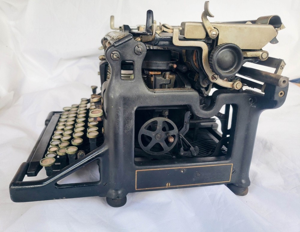 Underwood No. 5 Standard Typewriter