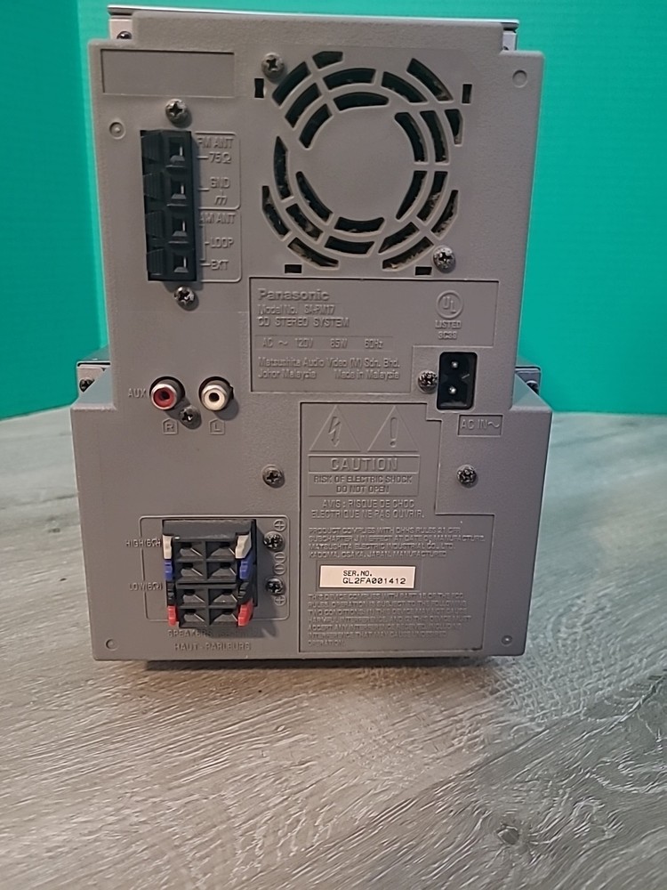 Panasonic SA-PM17 Stereo System 5 Disc Changer Main Unit Only Working