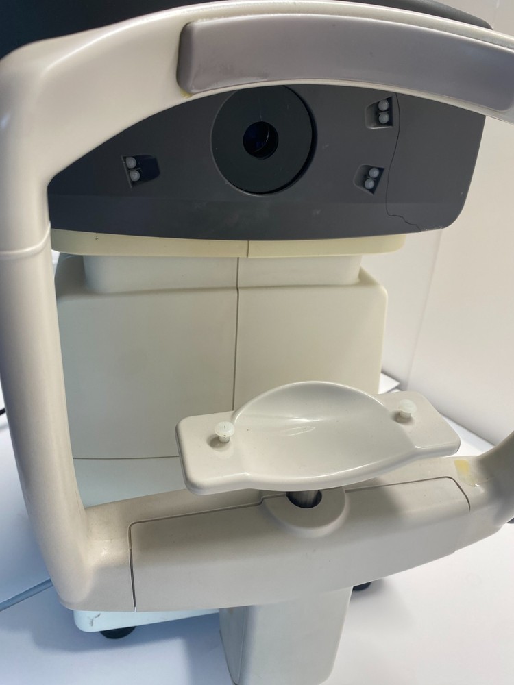 Topcon KR-8000 Autorefractor/keratometer
