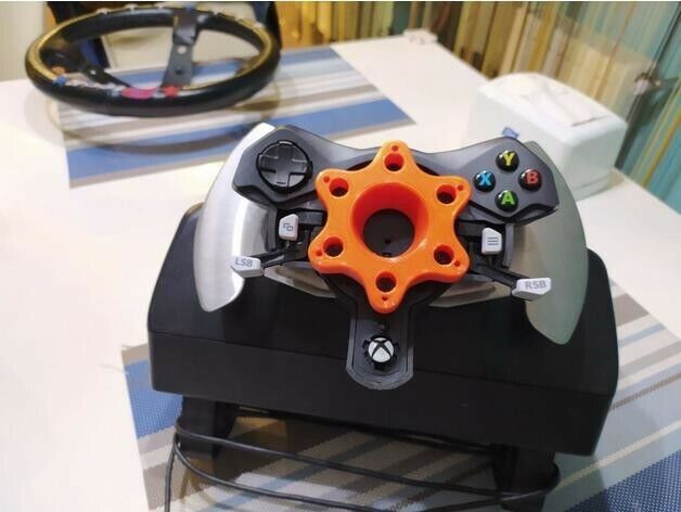 Steering wheel adapter for Logitech G29 printed in 3D