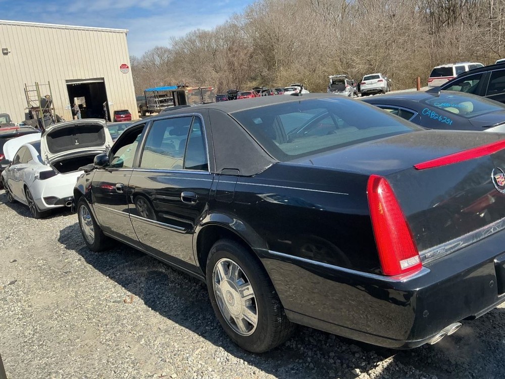 DTS 2007 Glove Box 4978952