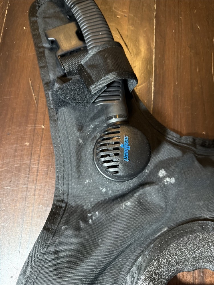 Seaquest wave scuba diving jacket - Size M.. medium