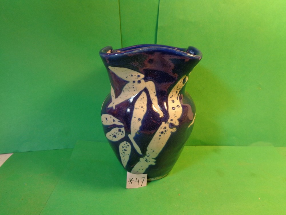 Art Pottery 5 5/8" Vase, Bamboo Pattern, Signed (Used/EUC)