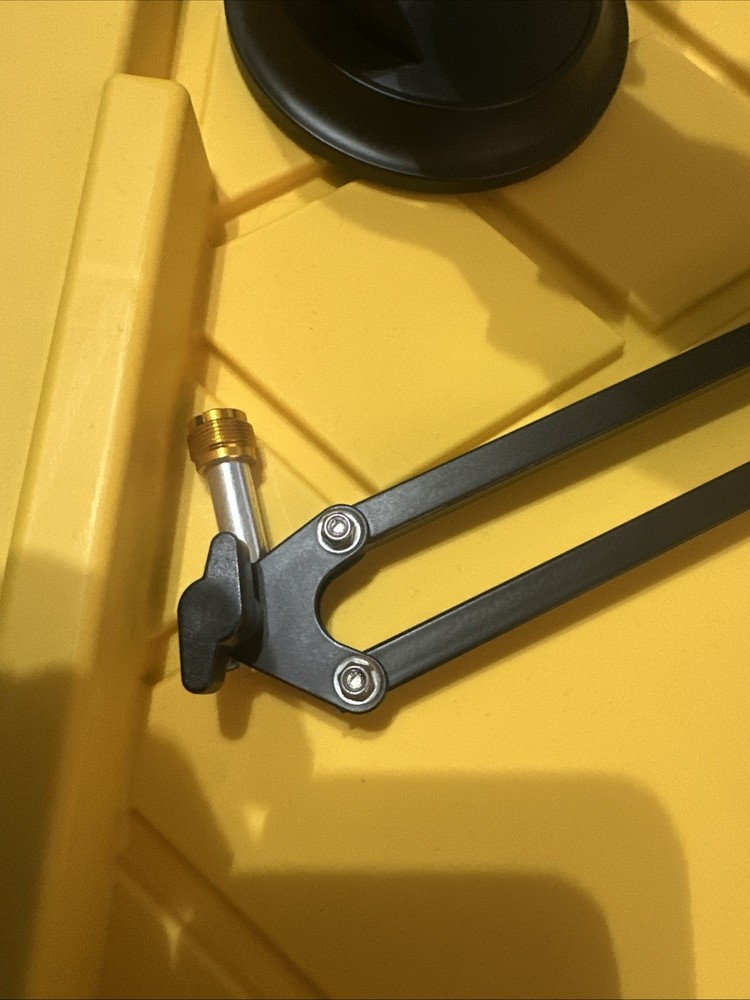 Logitech Blue Yeti USB Microphone Multi-Pattern Gaming Streaming Podcasting