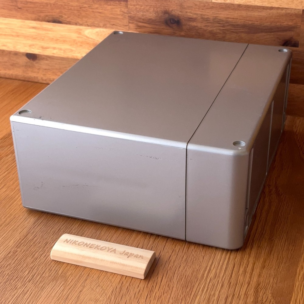 Stackable Telescoping MiniDisc Storage Case - Hold 30 MDs each Silver Used #50