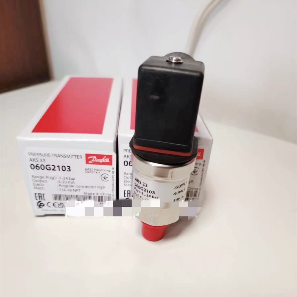 1PC Danfoss AKS33 060G2103 pressure transmitter