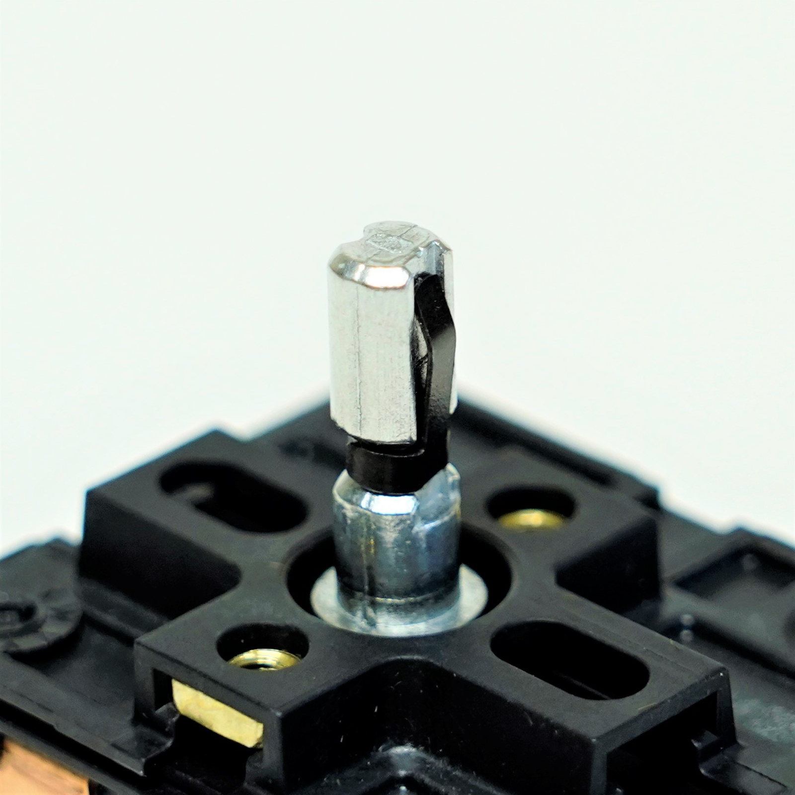 Robertshaw MDSA-W767-UNM Range Stove Burner Infinite Switch for GE WB24X25013