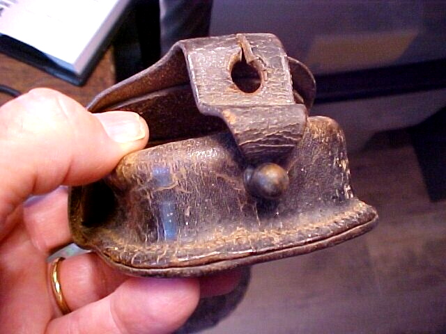POW? Virgin Group Civil War Cap Box, 7 CS Bills Notes, Small Concealable Knife