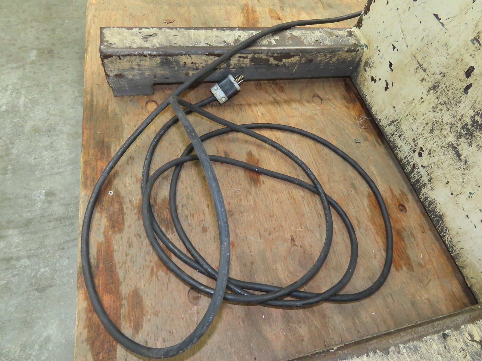 Dallas Industries 06090 Coil Stock Uncoiler 2500lbs 16-20" ID 12" W Decoiler