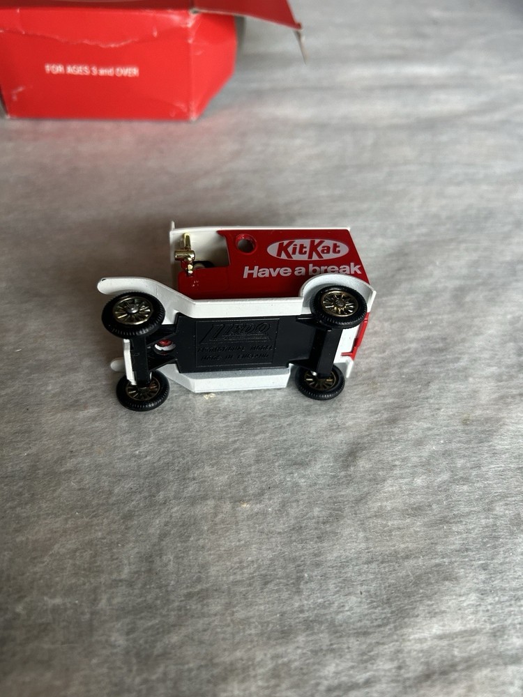 Lledo KitKat Promotional Model