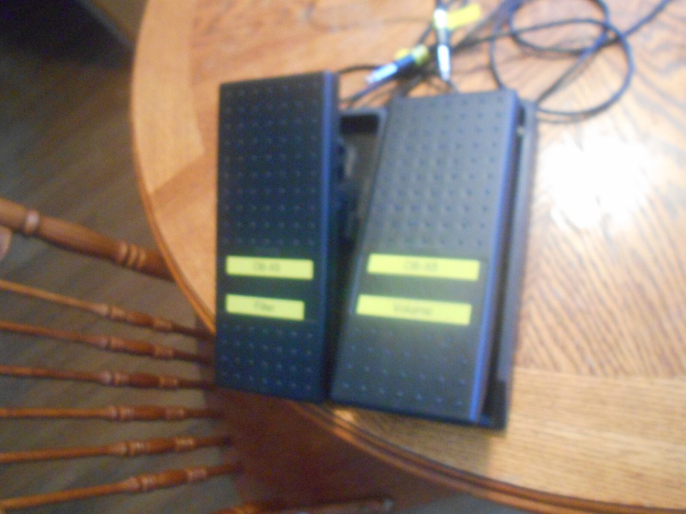 PAIR YAMAHA CB 83742 EXPRESSION PEDALS