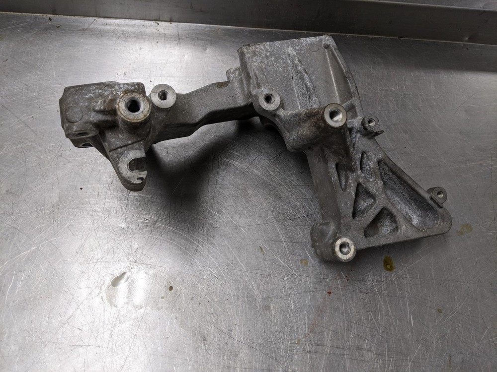 Accessory Bracket For 16-18 Jeep Cherokee 2.4