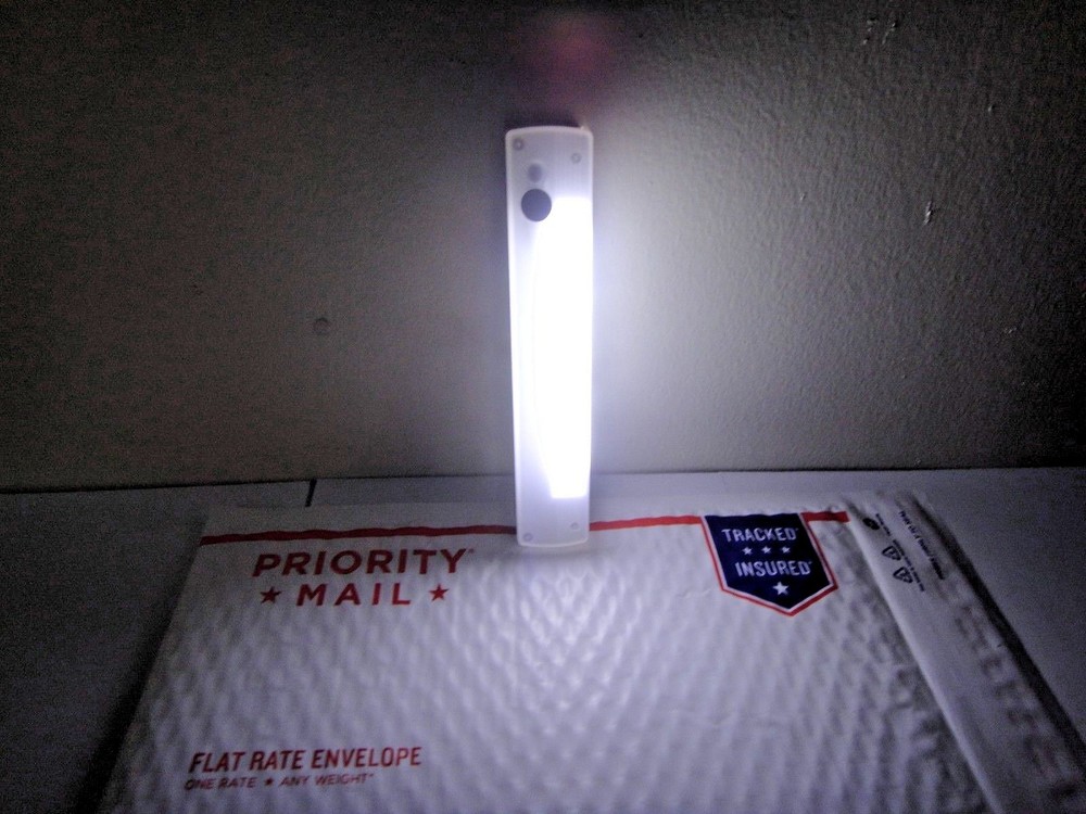 4pk Anti Glare COB LED Wall Lighted Switch Wireless Night Light Battery Include