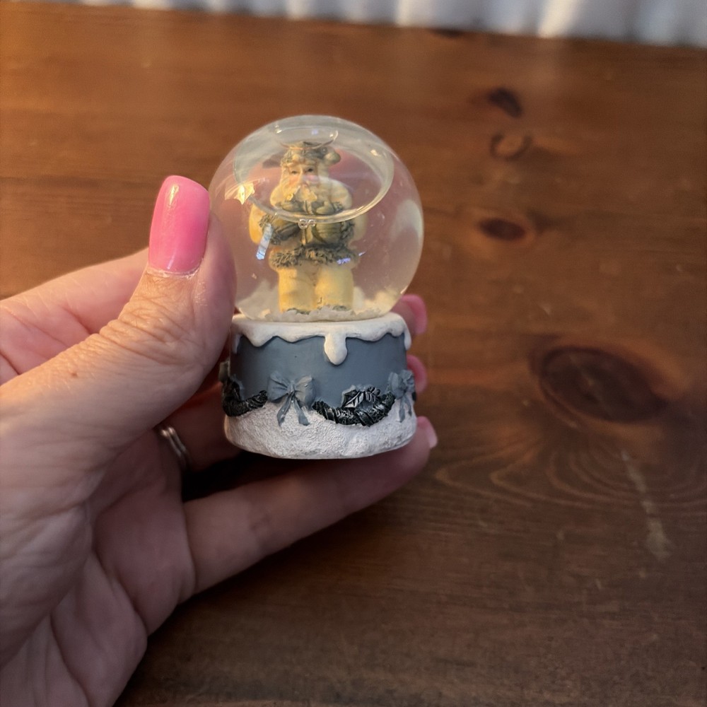 2” X 3” Santa Snow Globe