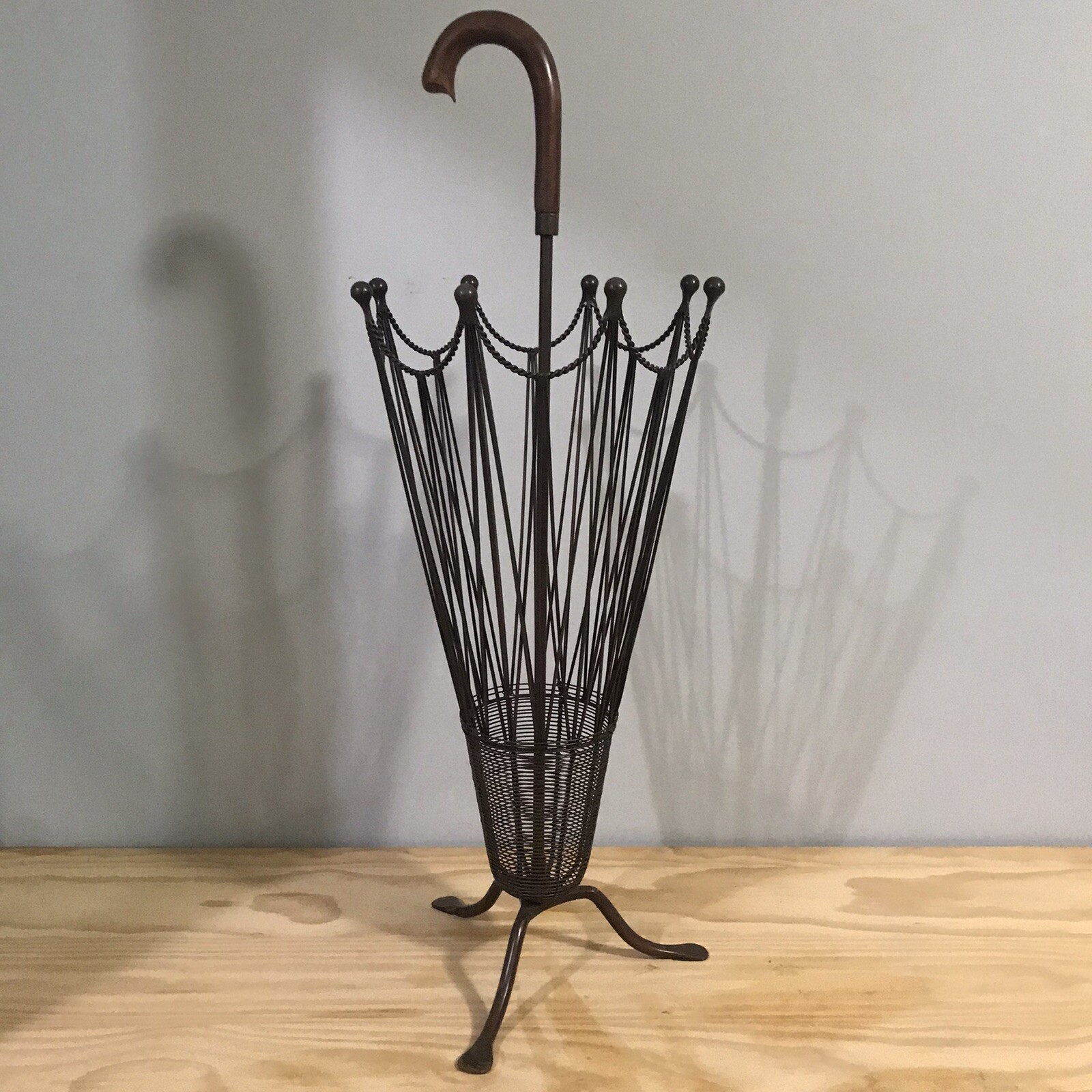 Umbrella Stand Umbrella Shaped Holder Metal wire wood handle 31” Pier 1