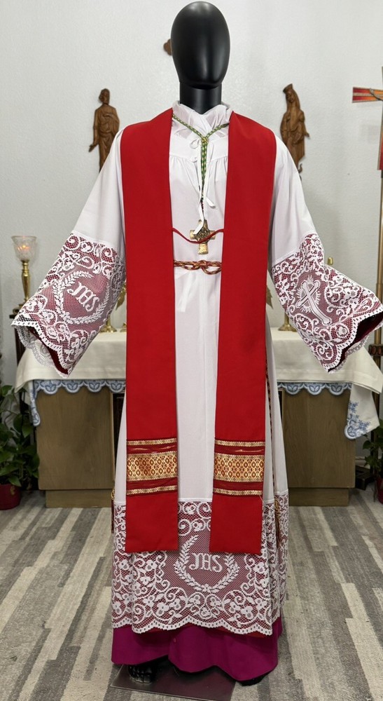 RED COLLARED VESTMENT CHASUBLE & STOLE