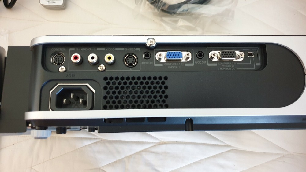 Toshiba TLP-XC2000 Projector with camera OHP