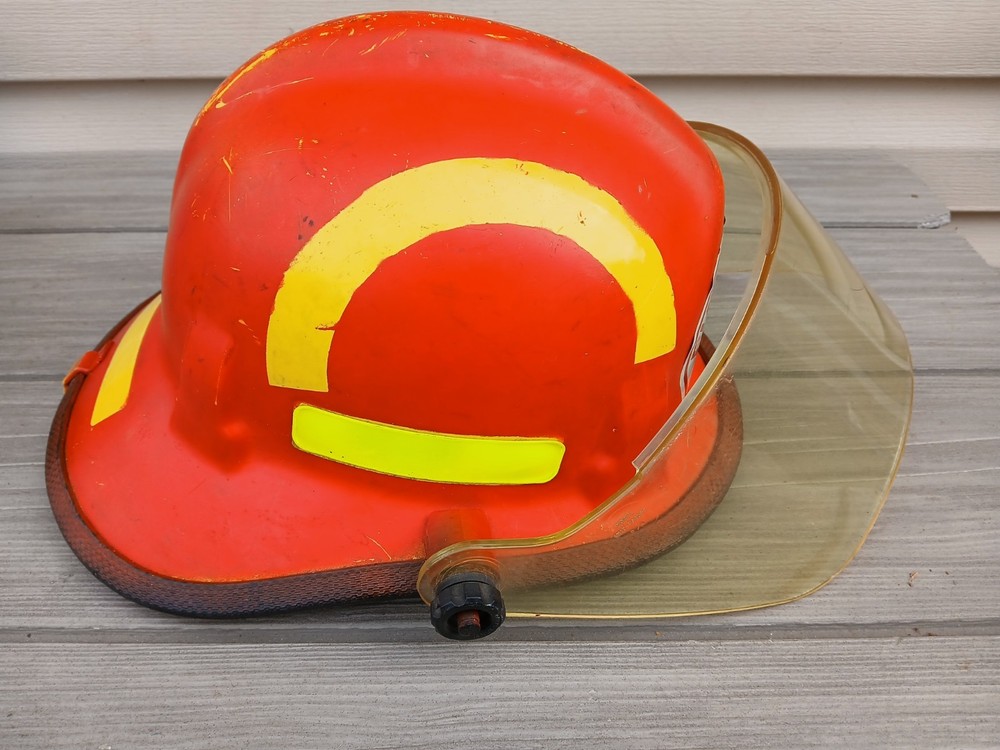 Cairns & Brothers Firefighter Helmet & Visor - Painted