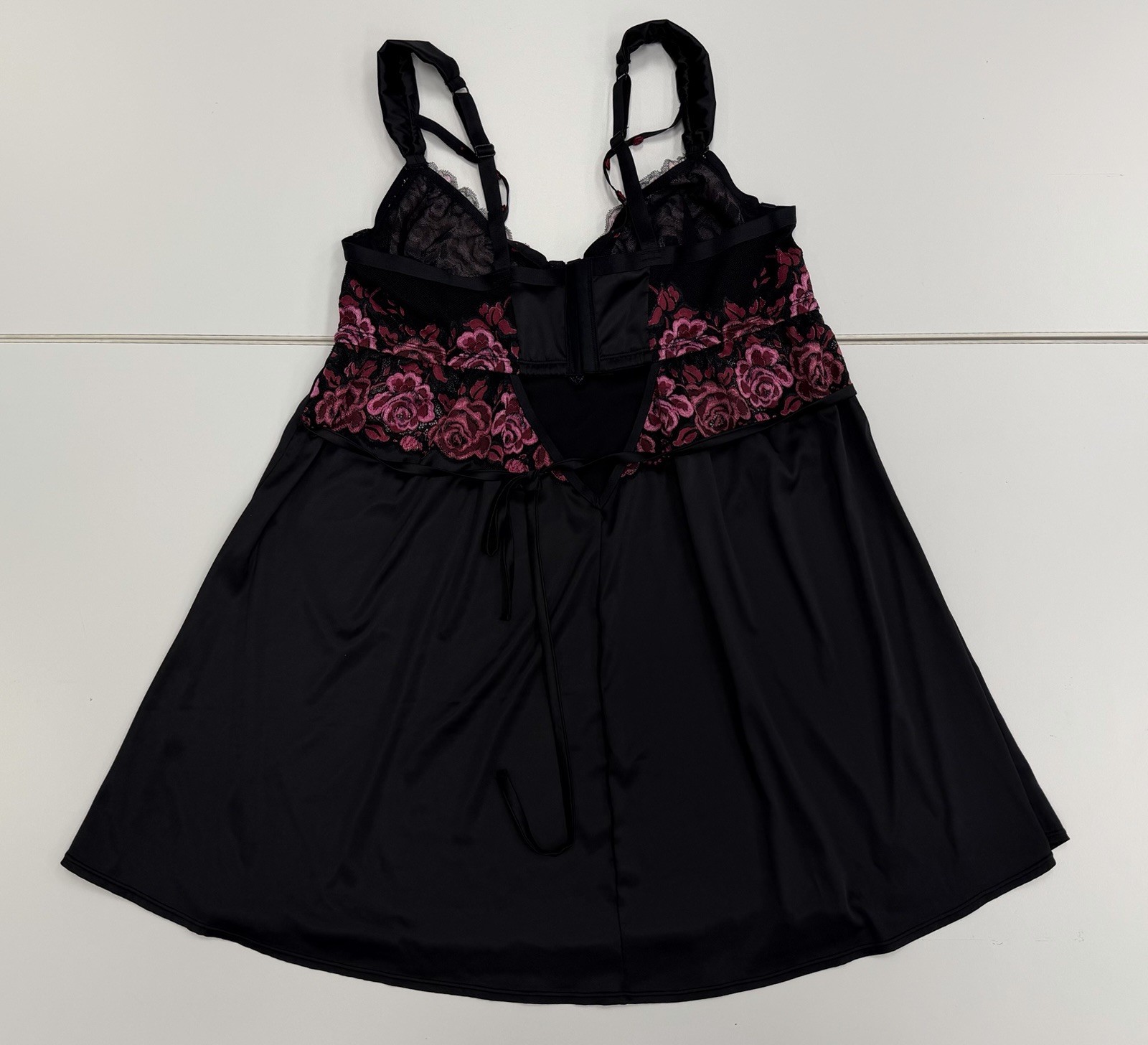 Torrid Underwire Slip Dress Rich Black Pink Roses Size 1XL NWOT