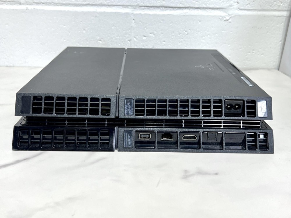 Sony PlayStation 4 Model CUH-1115A Console