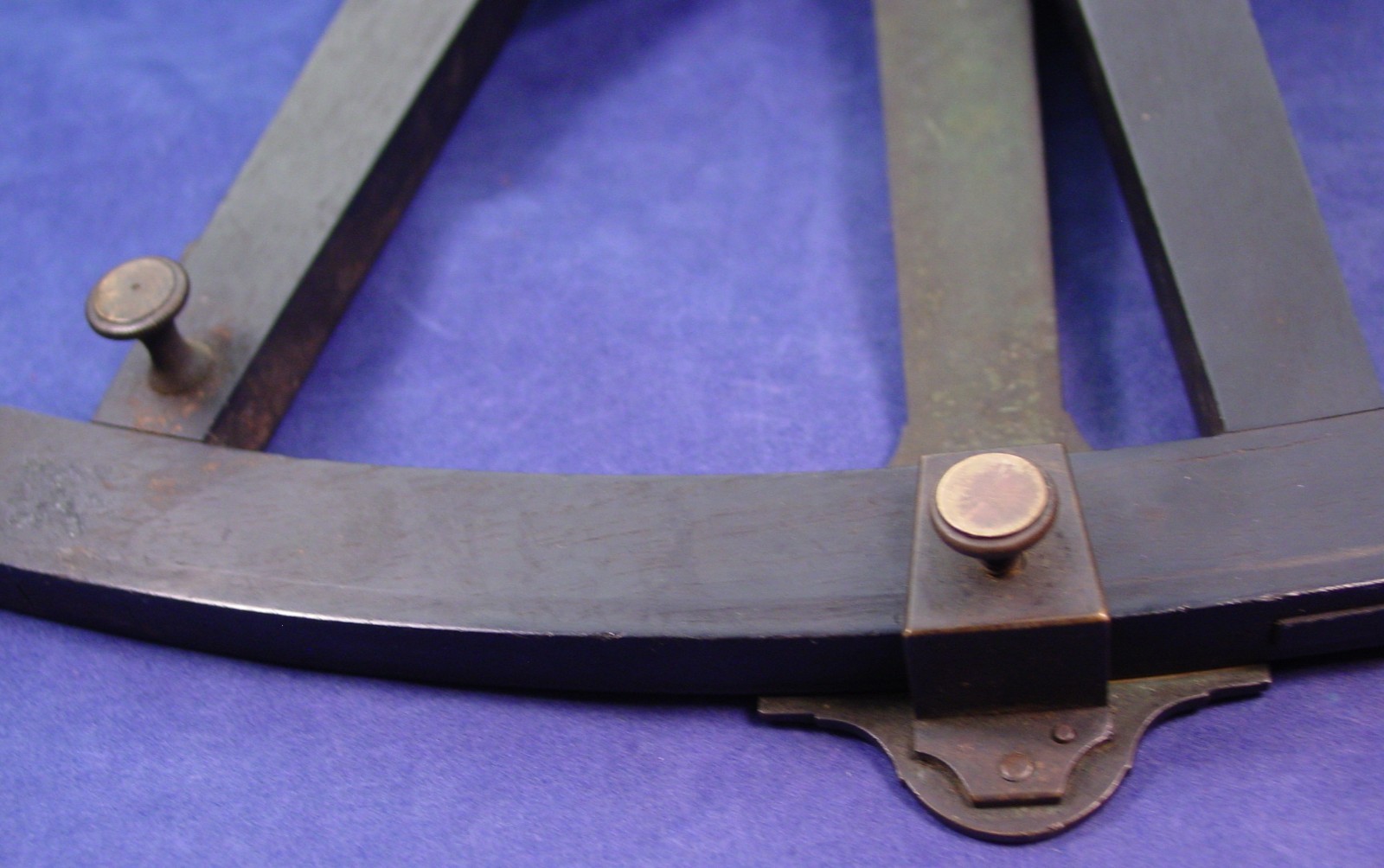 18th Century James Chapman Large 17" Marine Hadley's Quadrant Scroll Work on Arm