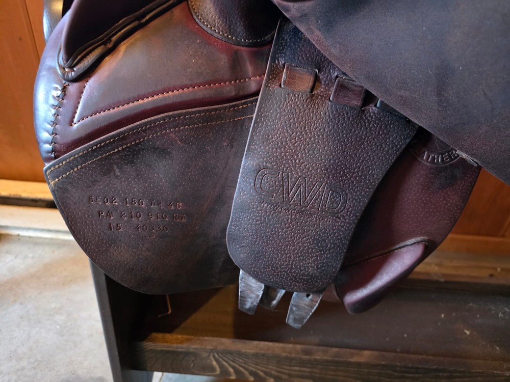 Jumping Saddle CWD 18”M SE02