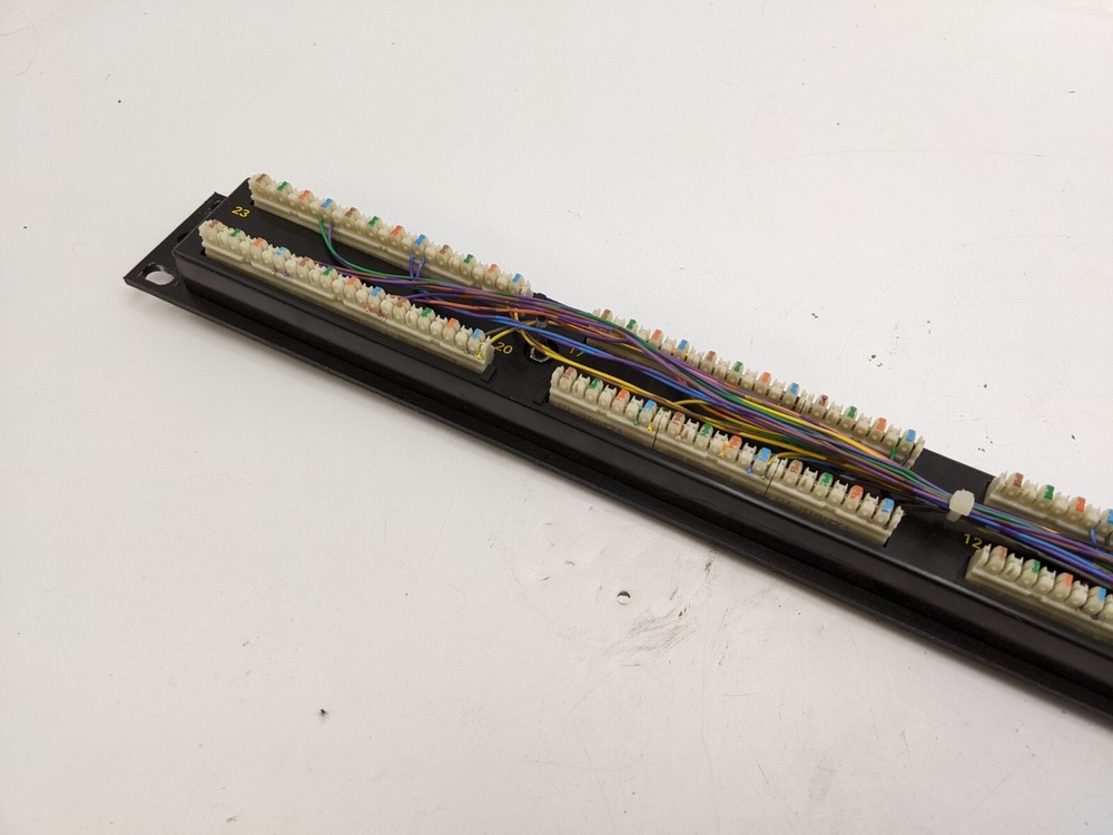 Ortronics OR-851044265 24 Port CAT5 Network Patch Panel Single Row Data Equip