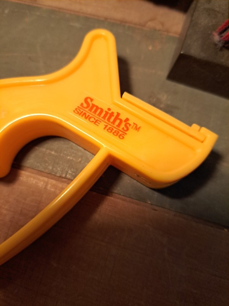 Smith's 10-Second Knife & Scissors Sharpener Left/Right-Handed