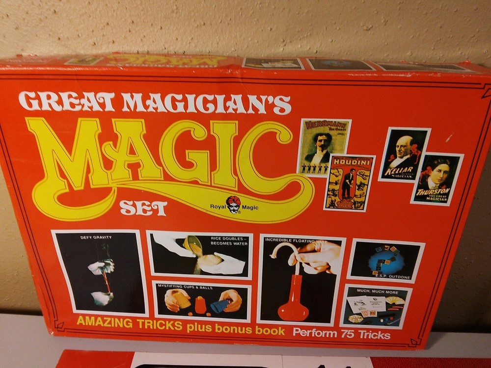 GREAT MAGICIAN'S MAGIC SET Perform 75 Tricks Nearly Complete Set