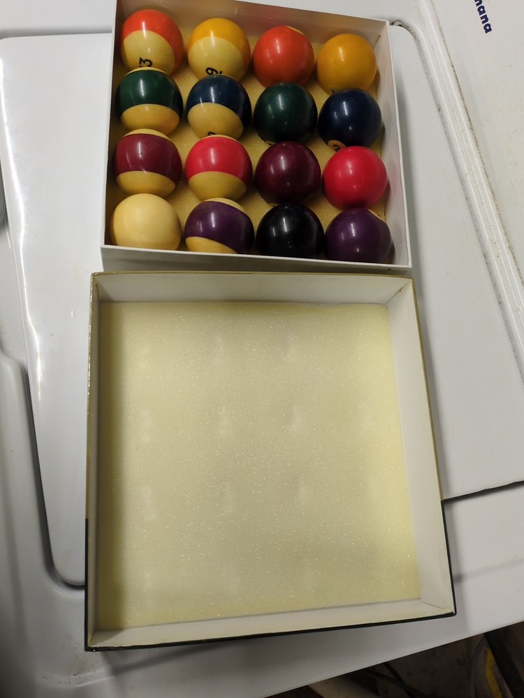 VINTAGE BILLIARD POOL BALLS COMPLETE SET 16pc. Unknown Brand