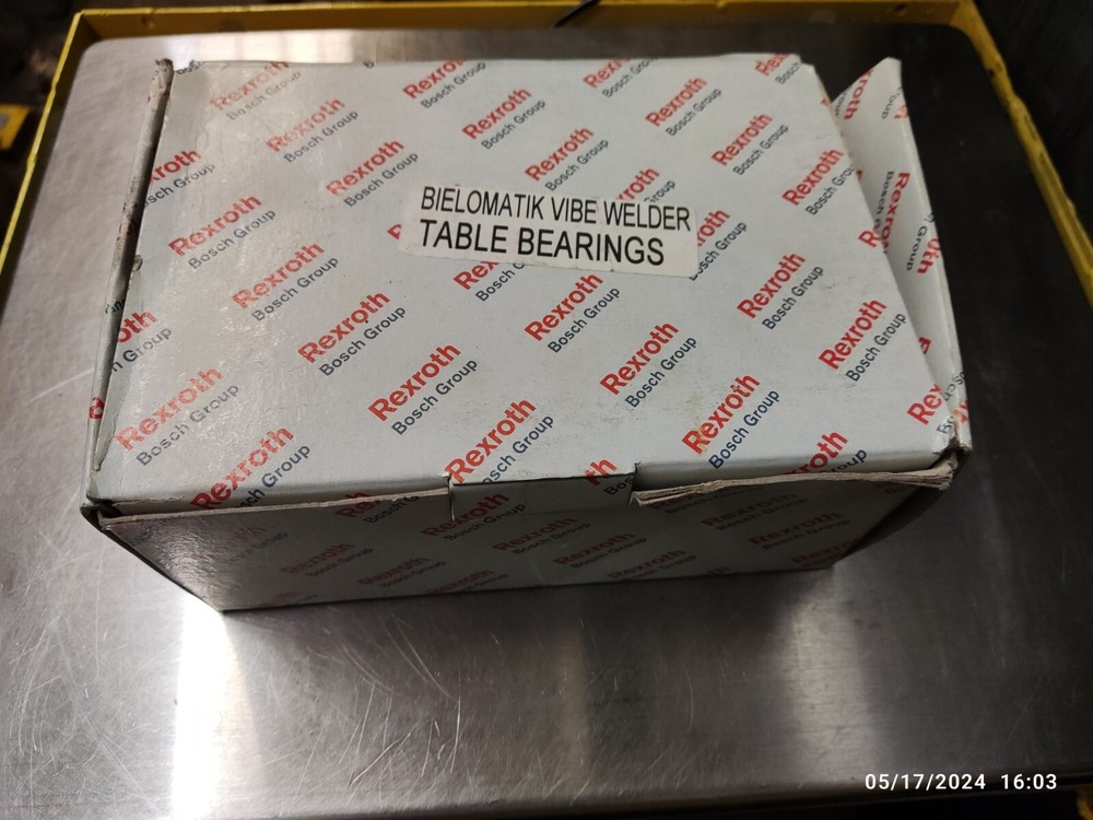 New Surplus, Rexroth R165141220 B.Runner Block CS