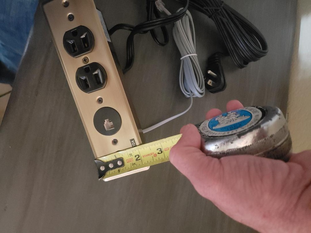 MOUNTED OUTLET HARNESSES BRASS FINISH