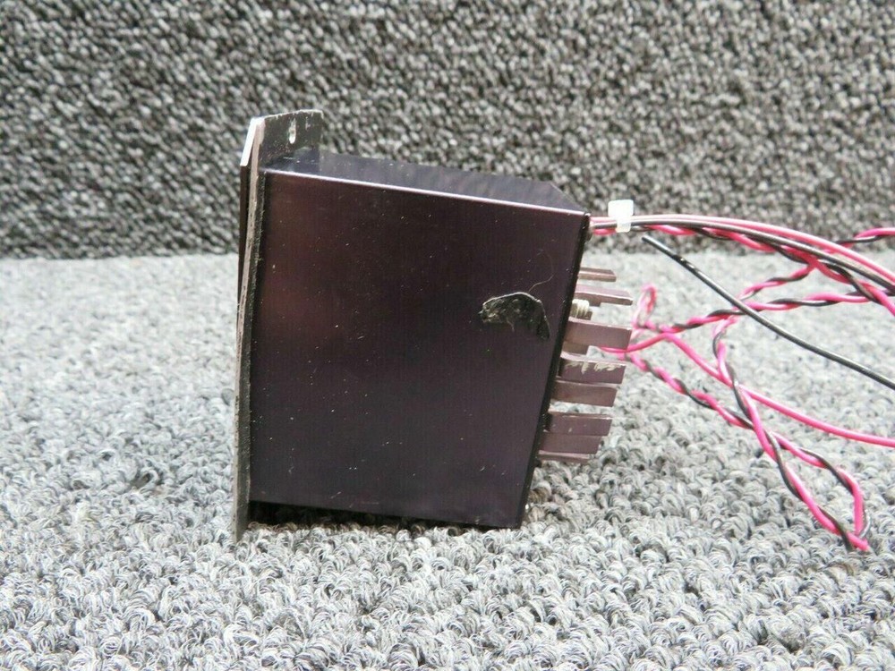 301 Davtron Outside Air Temperature Indicator