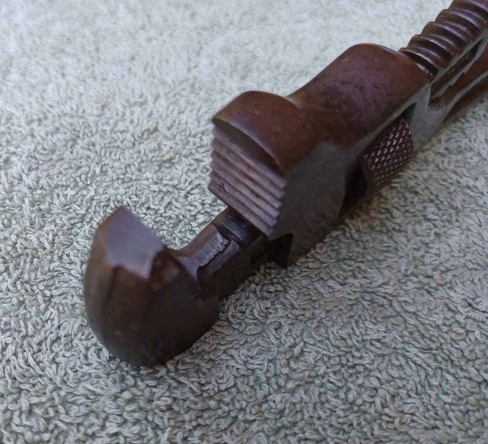 Lawson Mfg. 8" Obtuse Angle Adjustable Monkey Wrench