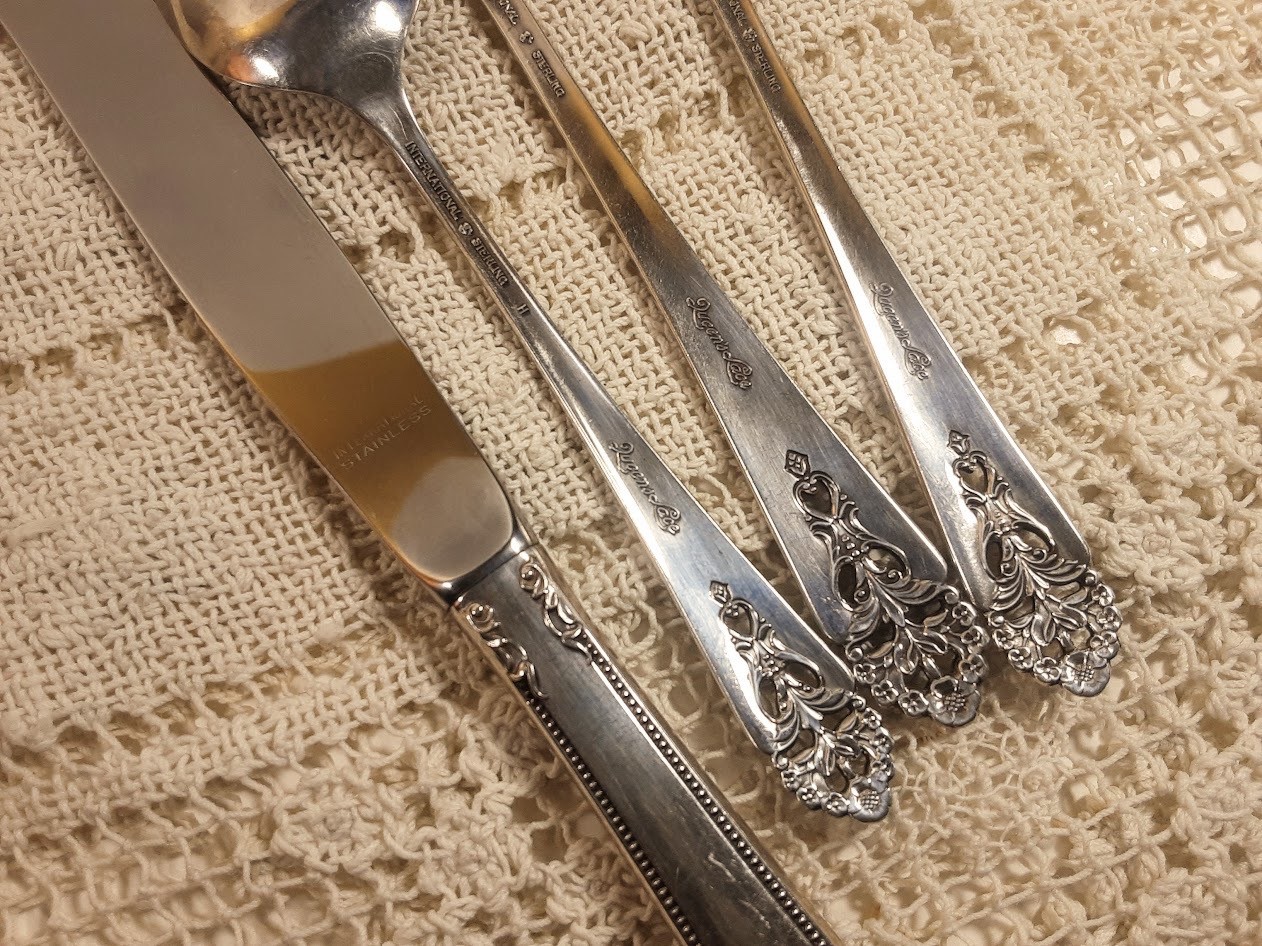 Vintage International Sterling 4- Piece Setting Queen's Lace Pattern 1947