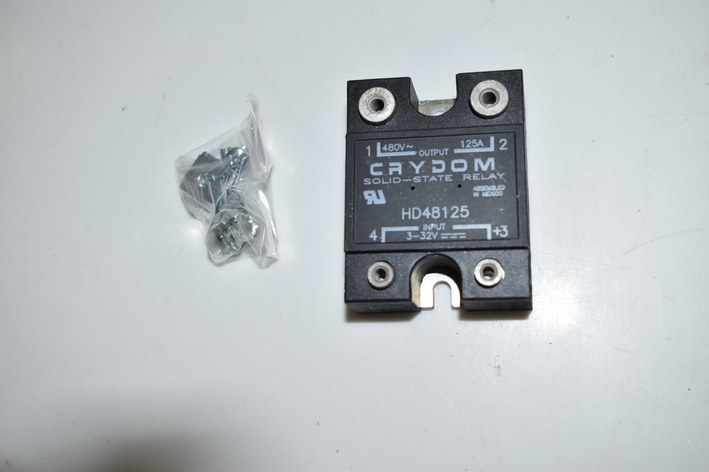CRYDOM SOLID-STATE RELAY MODEL HD48125 NEW IN BOX (UCQ35)
