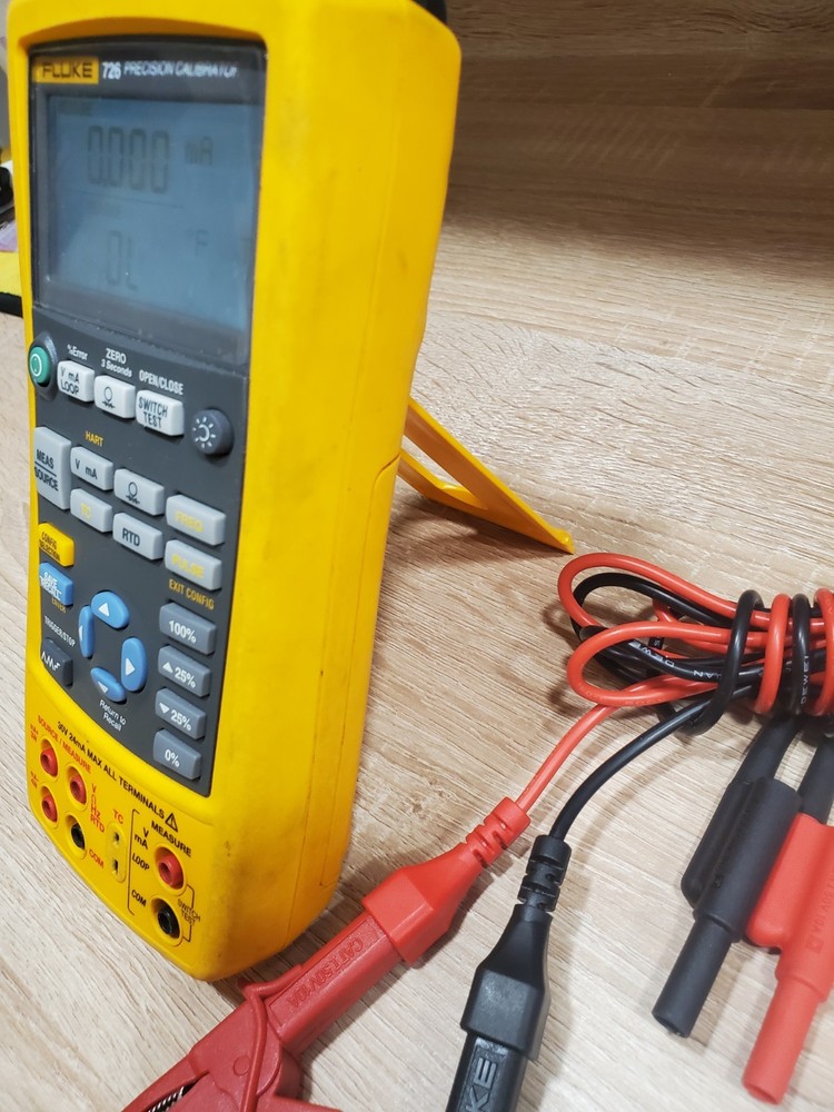 Fluke 726 Precision Multifunction Process Calibrator