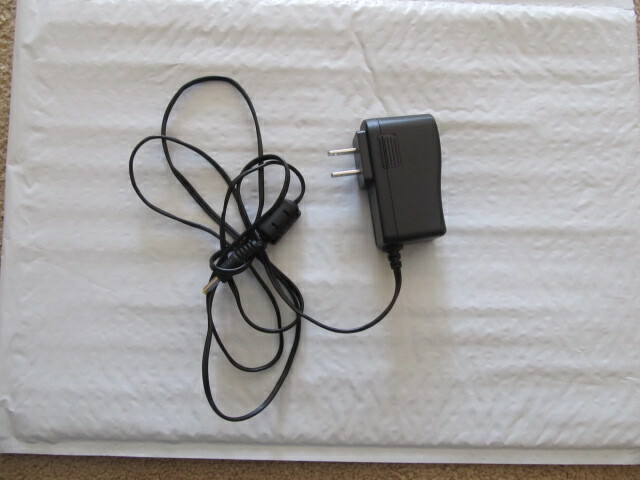 Universal Zoomtak Compatible Android TV BOX adapter  USA plus 2A @ 5V DC