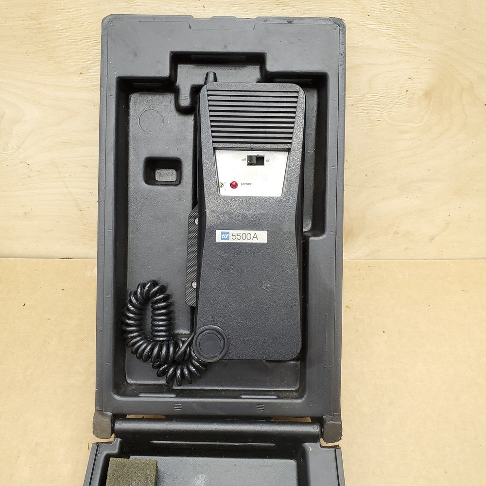 TIF 5500A Battery Powered Halogen Leak Detector with Hardshell Case