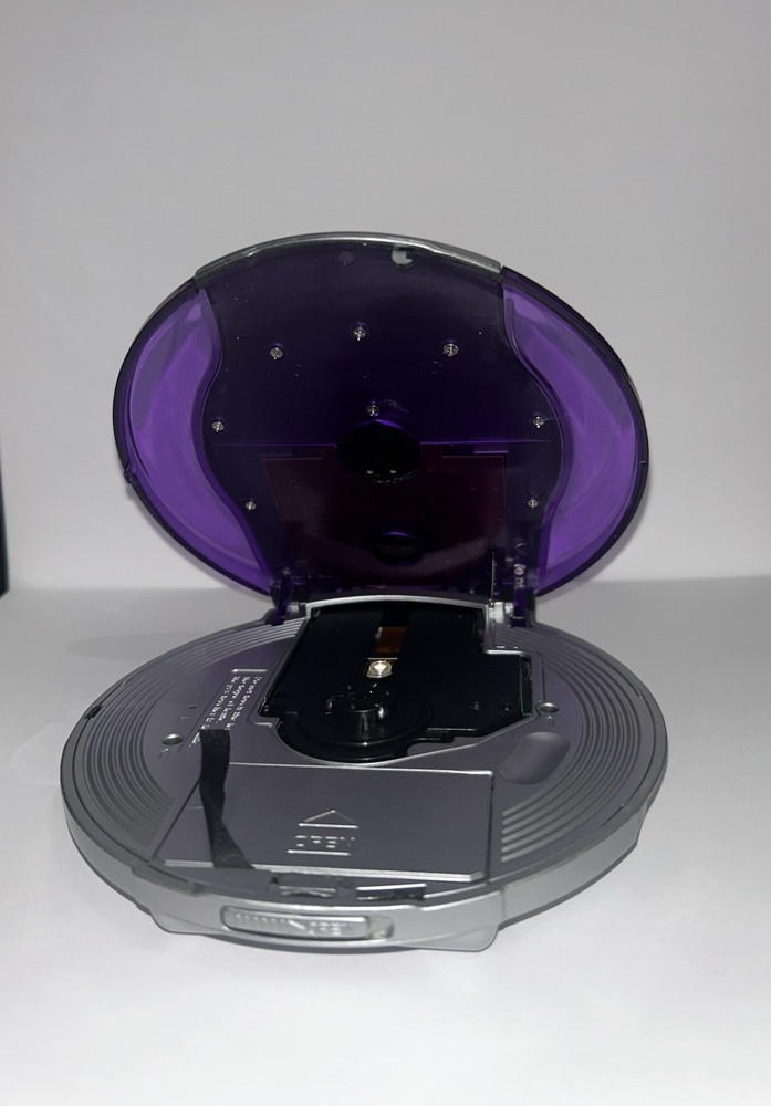 Durabrand CD-565 Portable CD Player Digital Audio Programmable Silver Tested