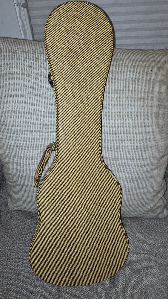 Mele 8-String Handcrafted Mango Ukulele Natural Finish with Hard Case