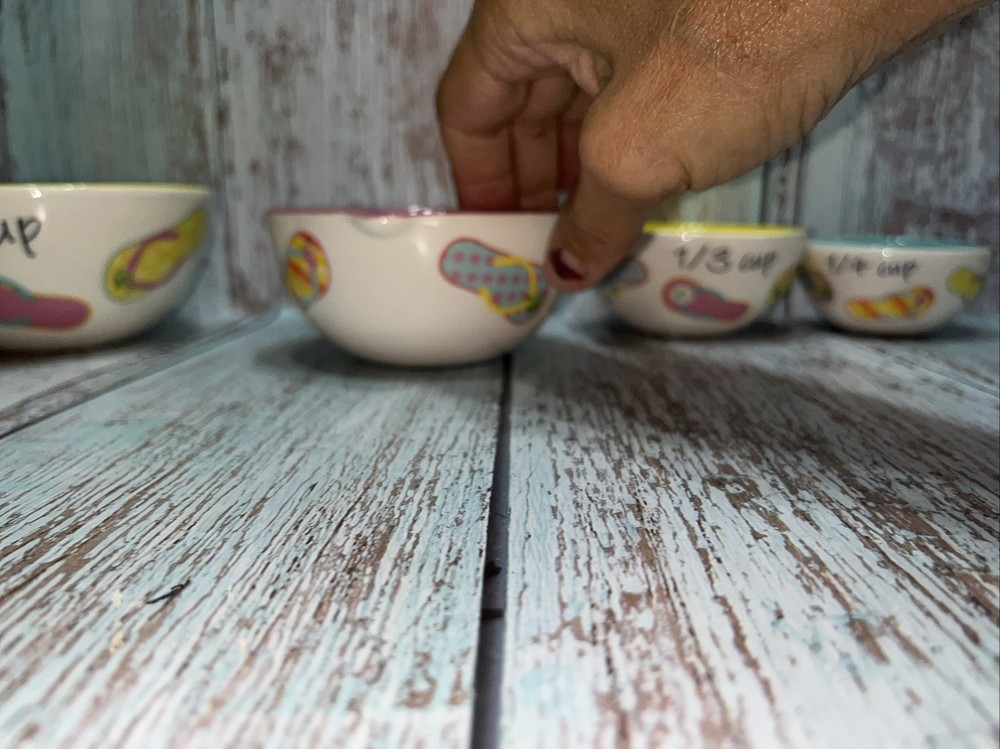 Ceramic Measuring Bowls Cups.Flip Flops 4 Piece Stacking Set