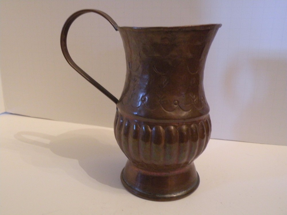 ALT119  MIDDLE EASTERN COPPER JUG EWER 7" HIGH