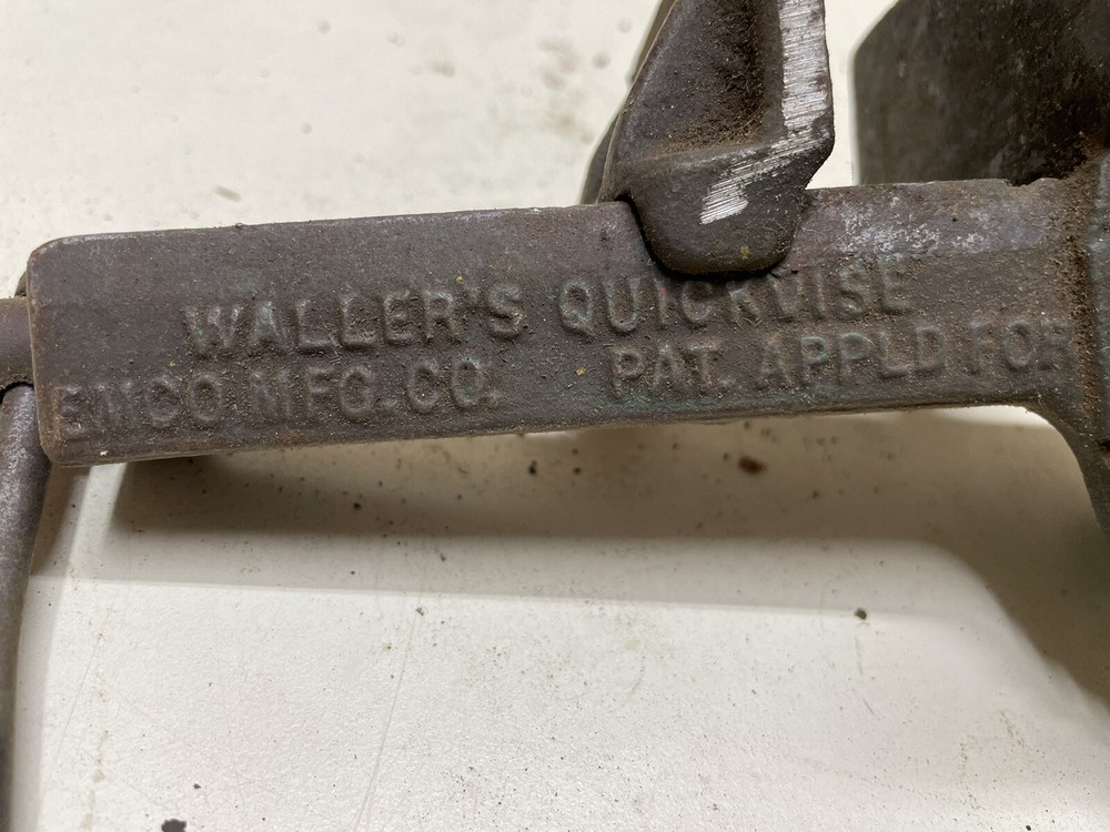 WALLER’S QUICKVISE