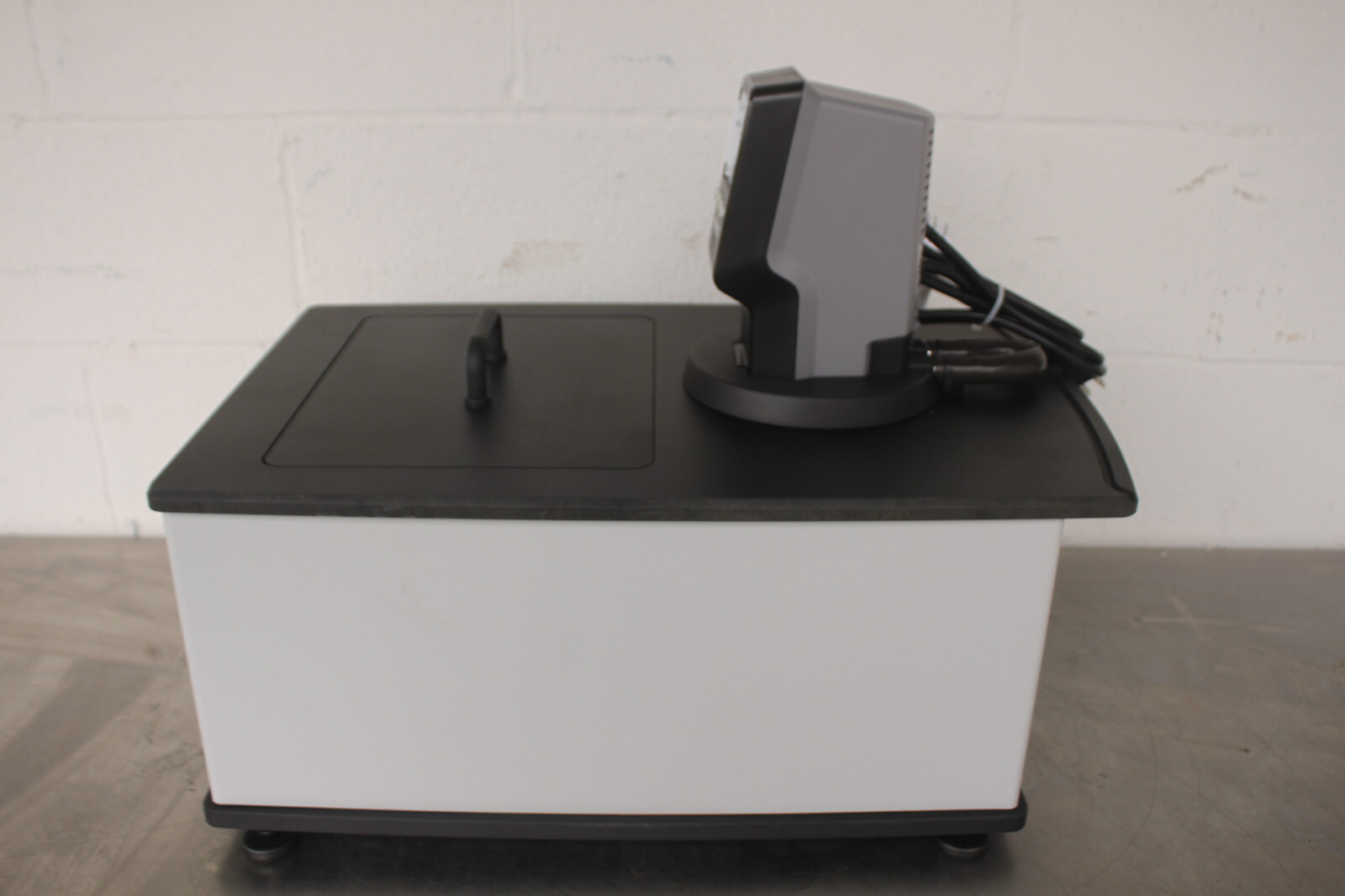 NEW VWR 89400-974 MX15H135-V11B MX 15L HT Heated Circulating Water Bath