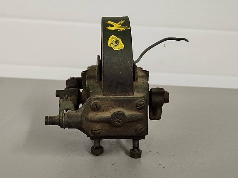 Webster M Magneto Roller Hit & Miss Gas Engine Missing Cover
