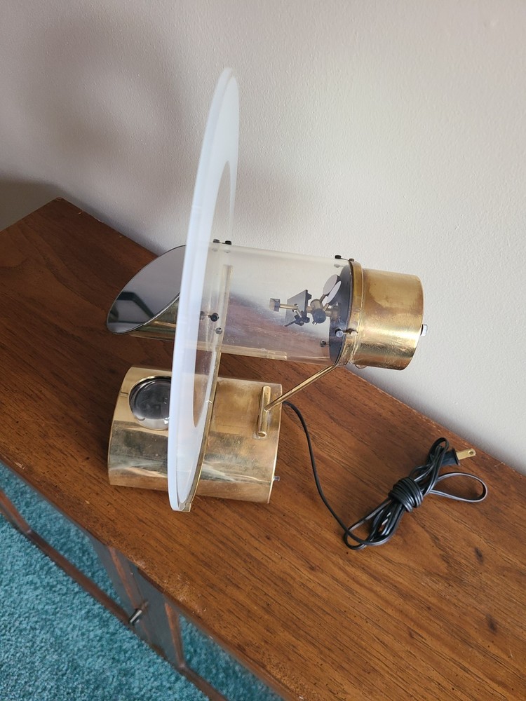 "DESIGN IN TIME AND LIGHT" Light -beam projection clock by Jerome Simon in 1981